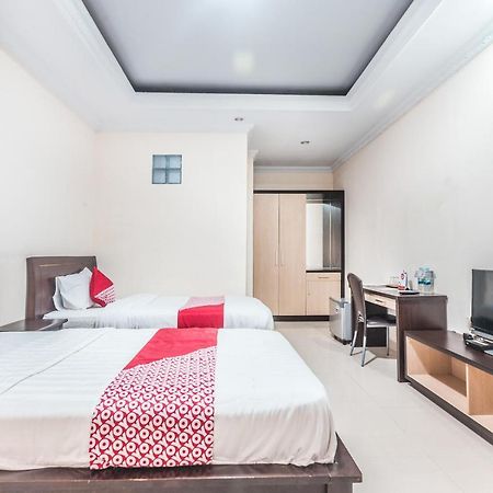 ג'קרטה Oyo 1667 Wisma Lux Barkah מראה חיצוני תמונה