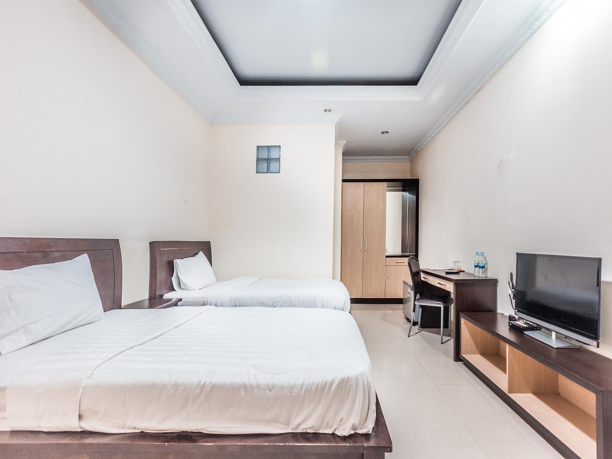 ג'קרטה Oyo 1667 Wisma Lux Barkah מראה חיצוני תמונה