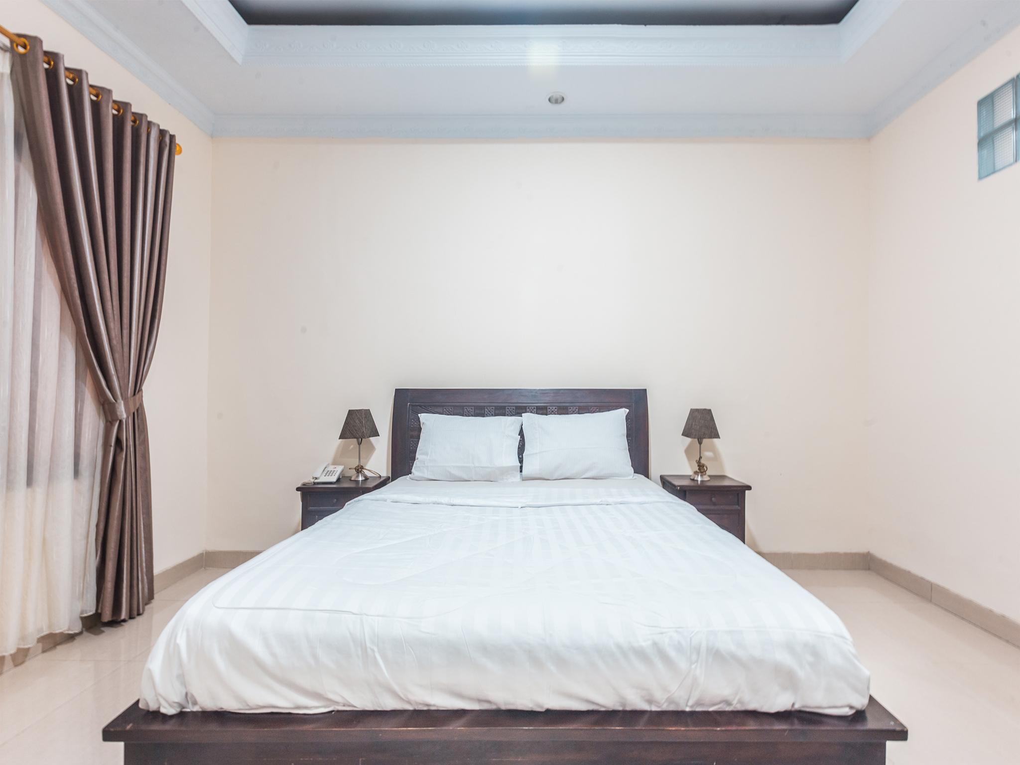 ג'קרטה Oyo 1667 Wisma Lux Barkah מראה חיצוני תמונה