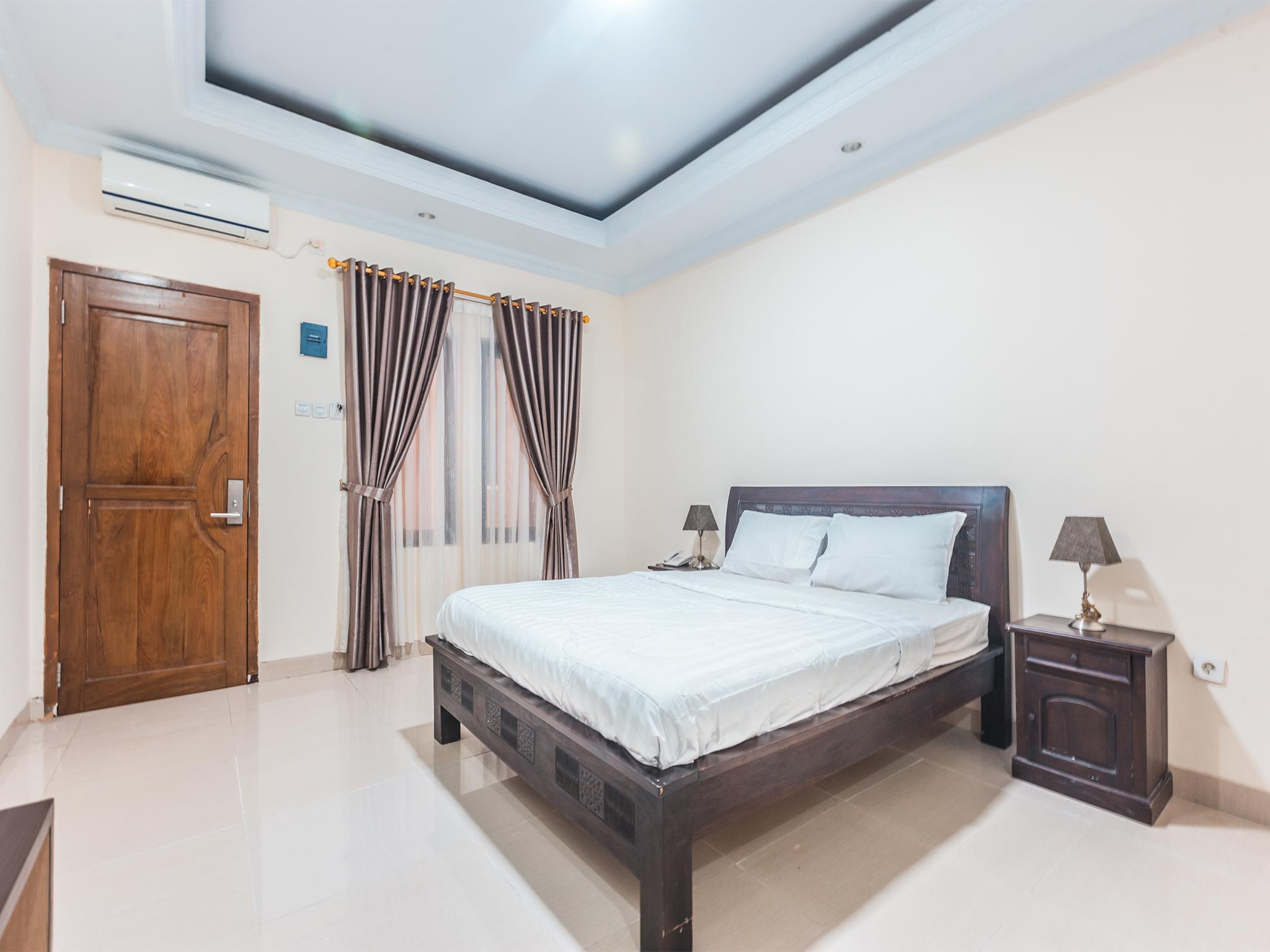ג'קרטה Oyo 1667 Wisma Lux Barkah מראה חיצוני תמונה