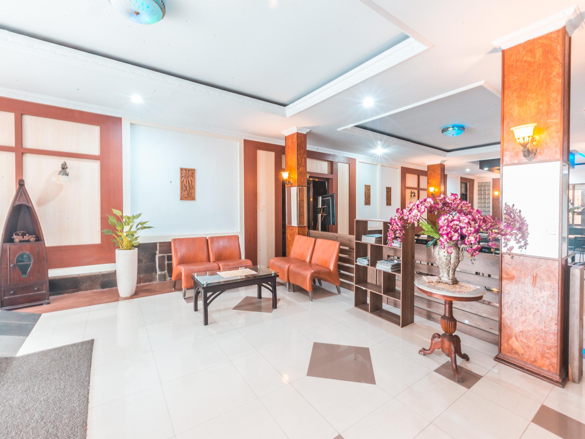 ג'קרטה Oyo 1667 Wisma Lux Barkah מראה חיצוני תמונה