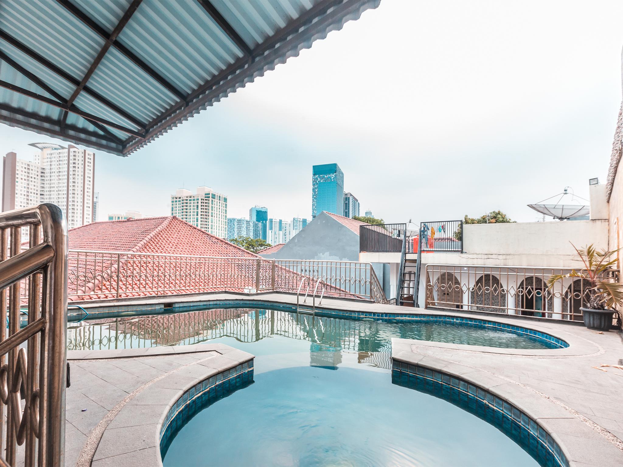 ג'קרטה Oyo 1667 Wisma Lux Barkah מראה חיצוני תמונה