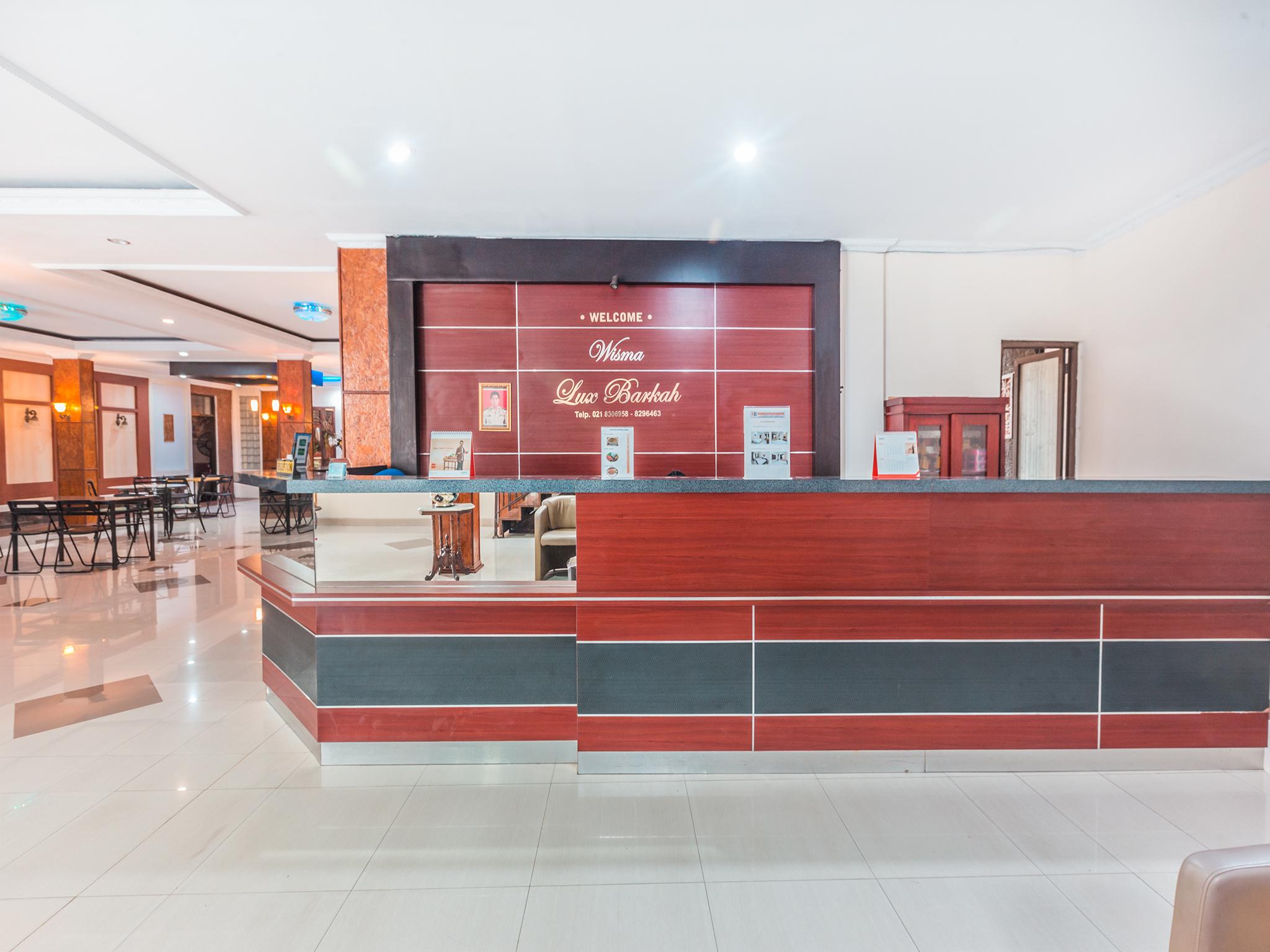 ג'קרטה Oyo 1667 Wisma Lux Barkah מראה חיצוני תמונה