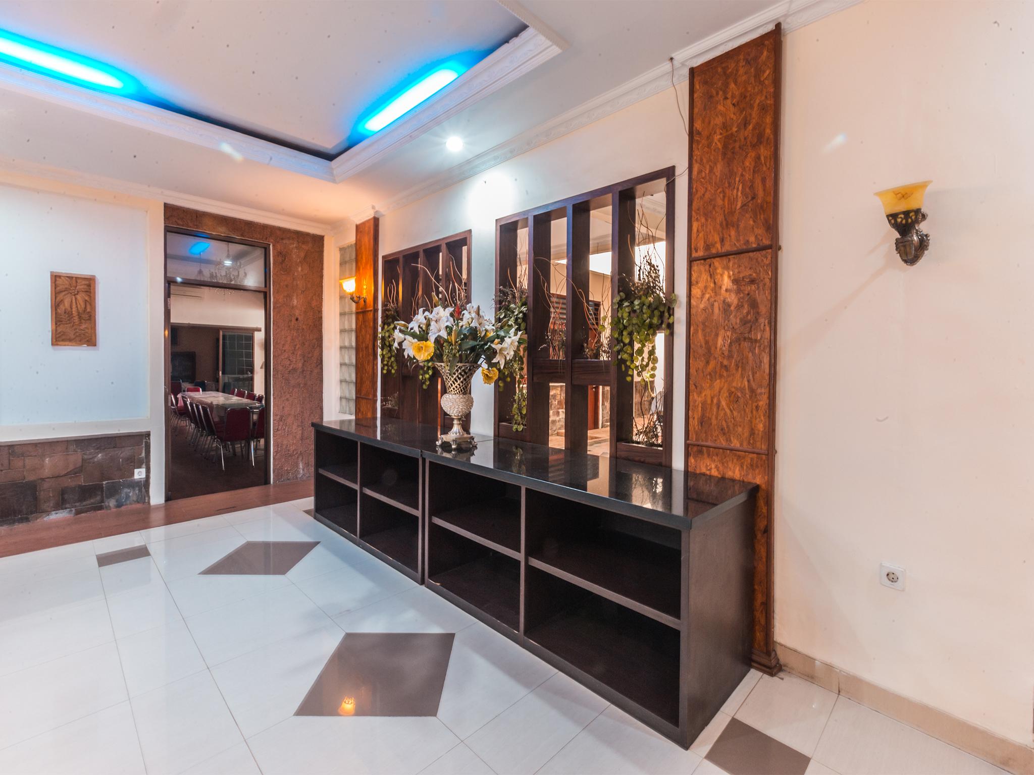 ג'קרטה Oyo 1667 Wisma Lux Barkah מראה חיצוני תמונה