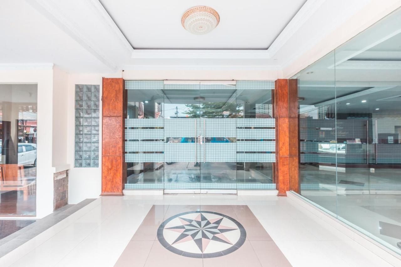 ג'קרטה Oyo 1667 Wisma Lux Barkah מראה חיצוני תמונה