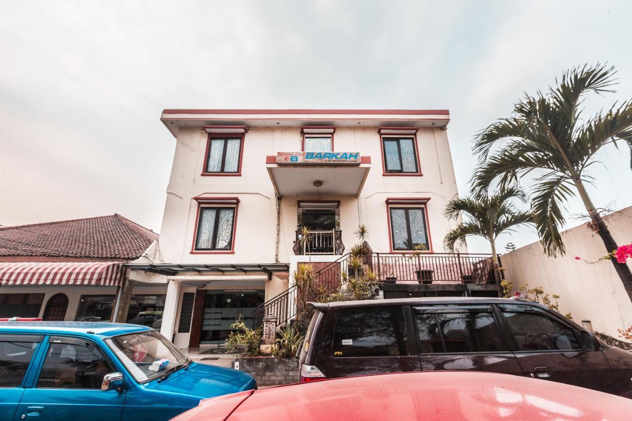 ג'קרטה Oyo 1667 Wisma Lux Barkah מראה חיצוני תמונה