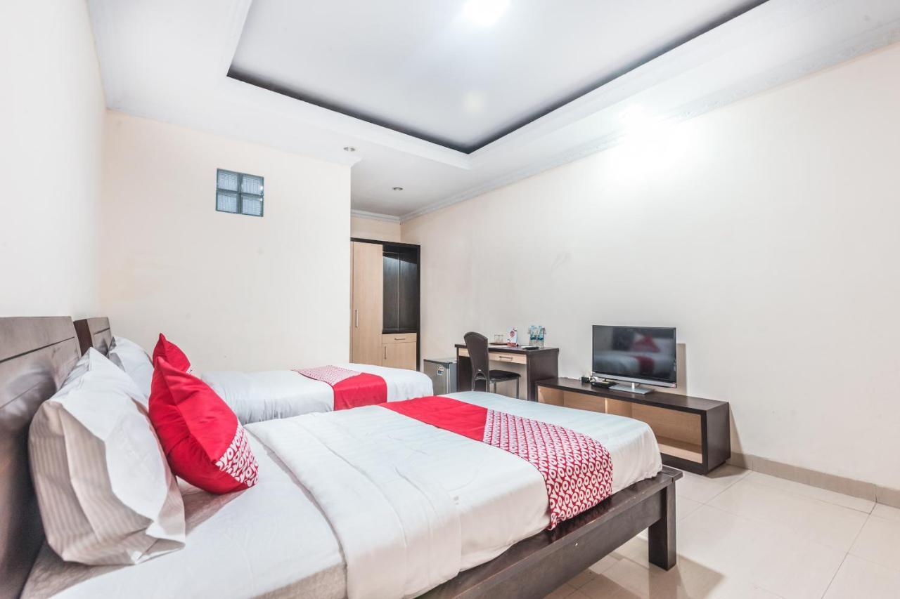 ג'קרטה Oyo 1667 Wisma Lux Barkah מראה חיצוני תמונה