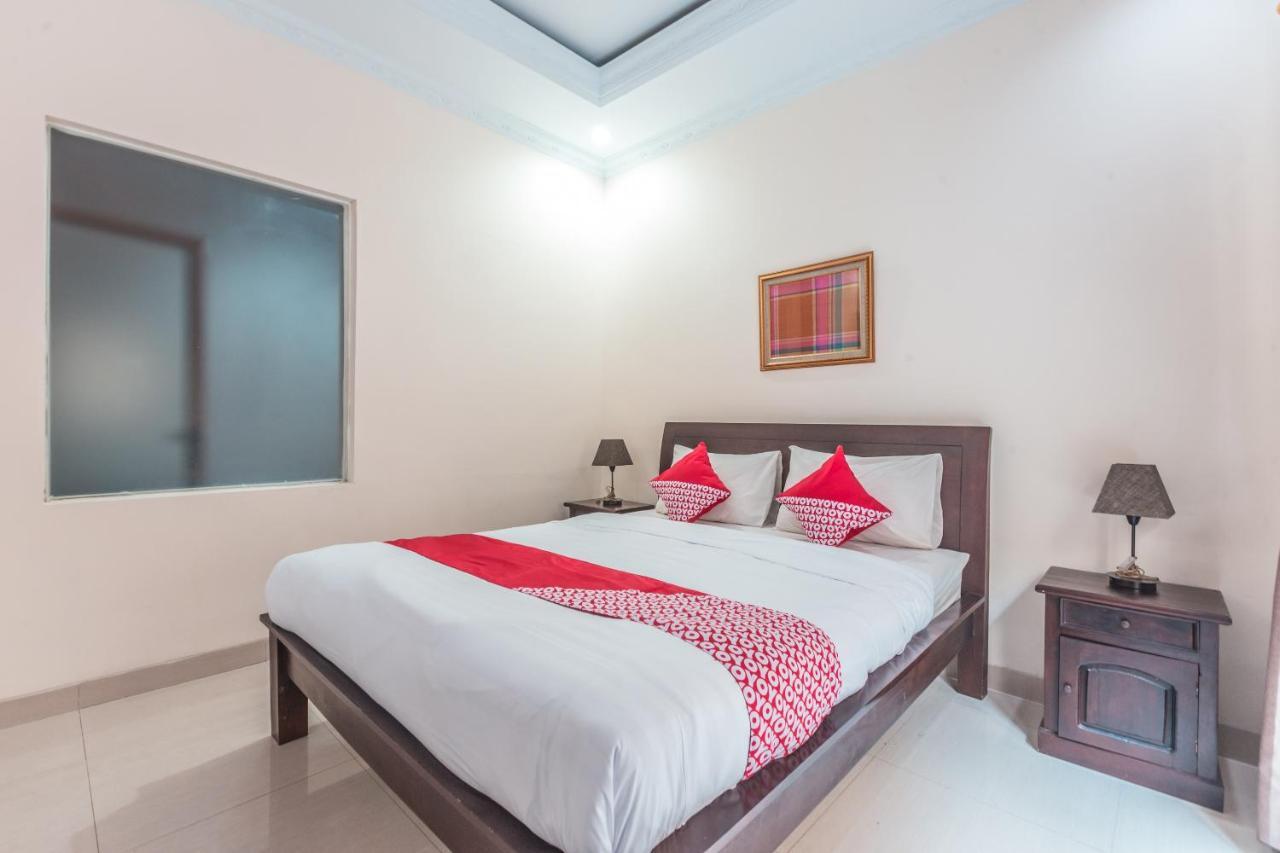 ג'קרטה Oyo 1667 Wisma Lux Barkah מראה חיצוני תמונה